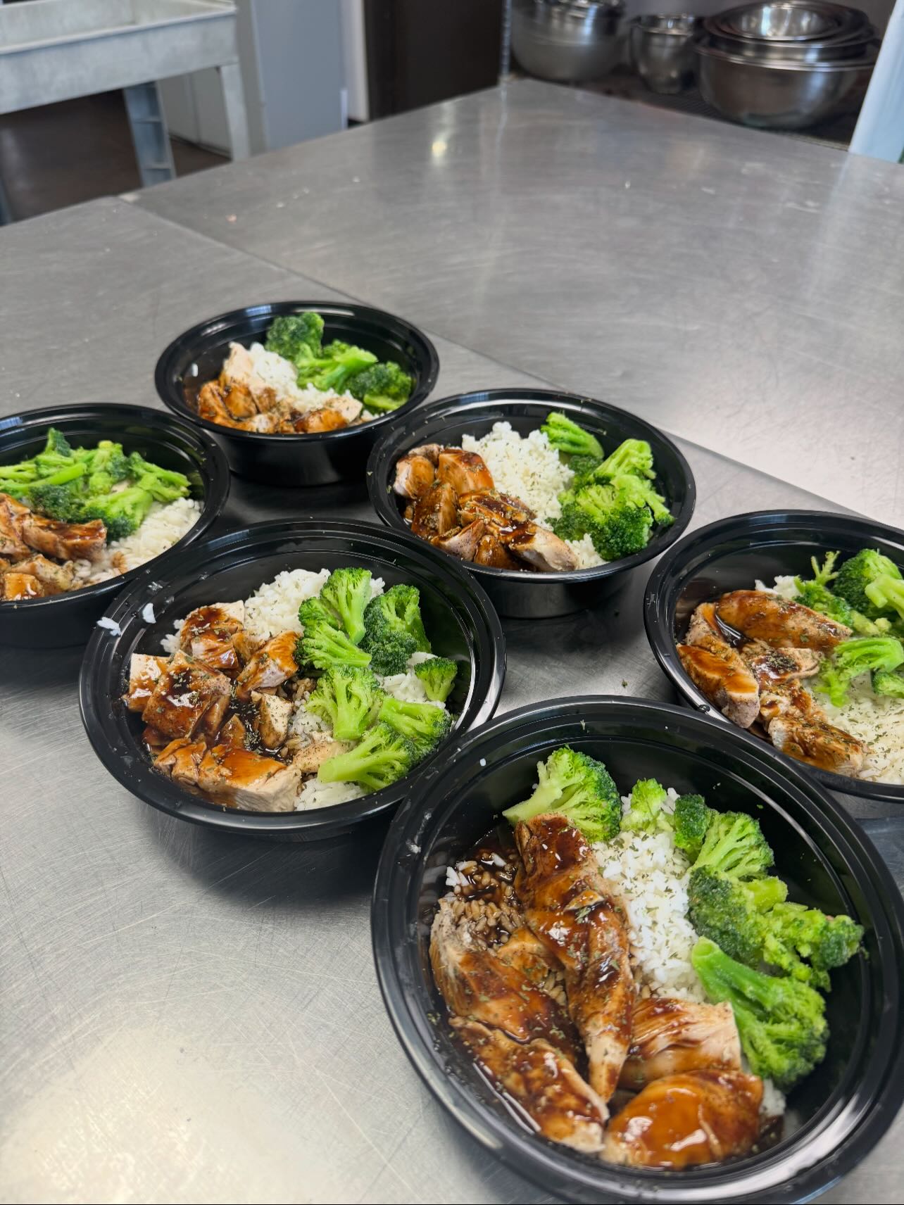 Chef-prepared lunch bowl for Detroit workers
